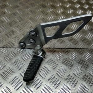 ESTRIBERA DELANTERA IZQUIERDA