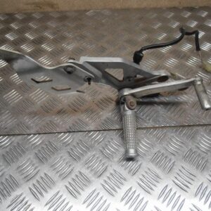 ESTRIBERA DELANTERA DERECHA