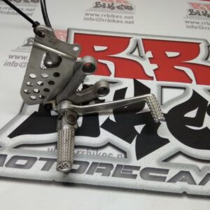 ESTRIBERA DELANTERA DERECHA