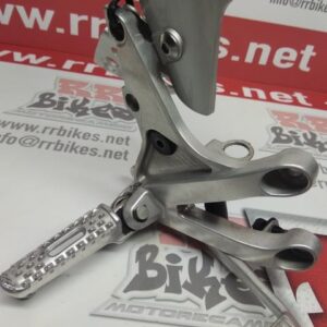 ESTRIBERA DELANTERA DERECHA