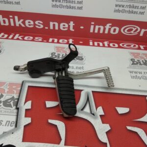 ESTRIBERA DELANTERA DERECHA