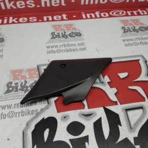 PLASTICO DEBAJO ASIENTO IZQUIERDO