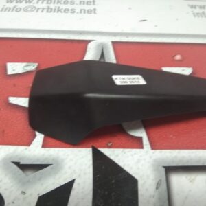 PLASTICO RADIADOR IZQUIERDO