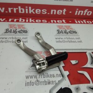 ESTRIBERA TRASERA IZQUIERDA