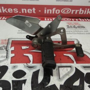 ESTRIBERA DELANTERA DERECHA