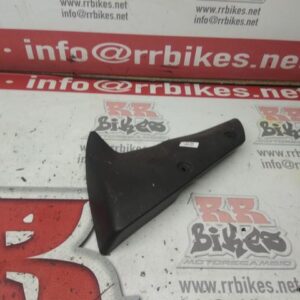 EMBELLECEDOR DERECHO GUARDABARROS DELANTERO