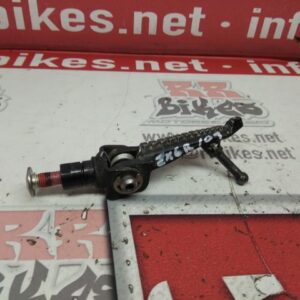 ESTRIBERA DELANTERA DERECHA