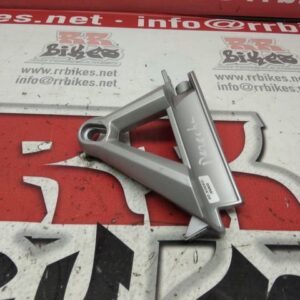 SOPORTE FARO DERECHO