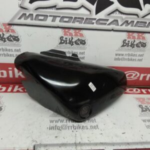 TAPA BATERIA DERECHA