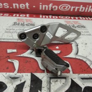 ESTRIBERA DELANTERA IZQUIERDA