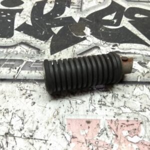 ESTRIBO TRASERO IZQUIERDO