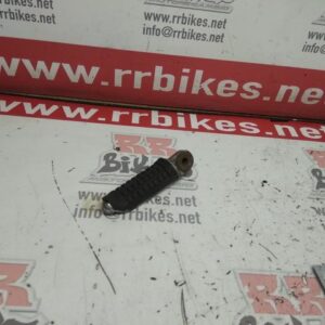 ESTRIBO TRASERO DERECHO