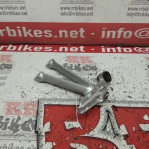 ESTRIBERA TRASERA DERECHA