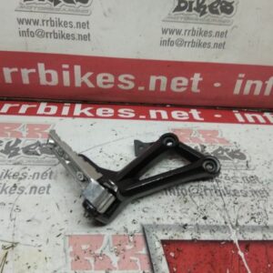 ESTRIBERA TRASERA DERECHA