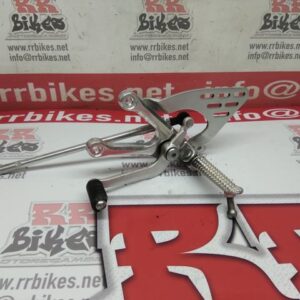 ESTRIBERA DELANTERA IZQUIERDA