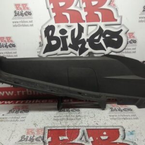 PLÁSTICO ESTRIBERA IZQUIERDA