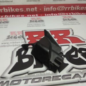 PLÁSTICO BATERIA IZQUIERDO