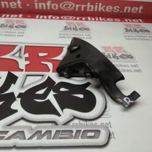 PLÁSTICO DERECHO RADIADOR