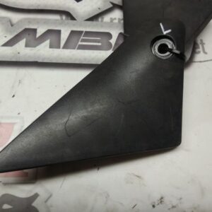 PLASTICO IZQUIERDO BAJO DEPOSITO