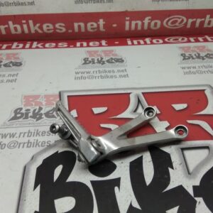 ESTRIBERA TRASERA DERECHA