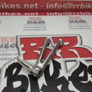 ESTRIBERA TRASERA DERECHA (DESPERFECTA)