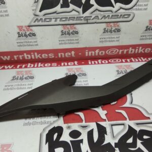 PLASTICO BAJO ASIENTO IZQUIERDO