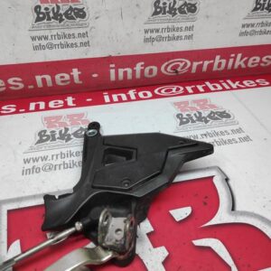 ESTRIBERA DELANTERA IZQUIERDA