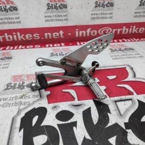 ESTRIBERA DELANTERA IZQUIERDA