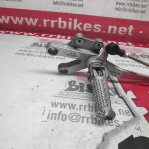 ESTRIBERA DELANTERA IZQUIERDA