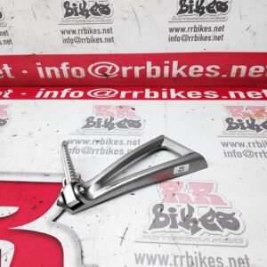 ESTRIBERA TRASERA DERECHA