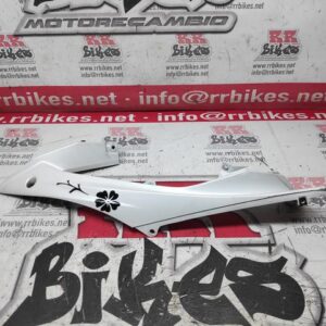 EMBELLECEDOR LATERAL IZQUIERDO