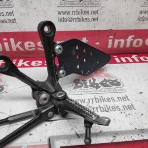 ESTRIBERA DELANTERA IZQUIERDA