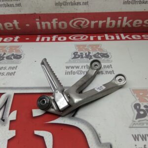 ESTRIBERA TRASERA DERECHA