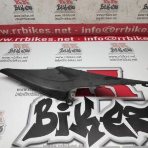 PLÁSTICO BAJO ASIENTO DERECHO