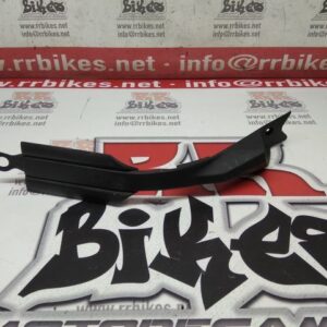 PLASTICO DELANTERO CHASIS DERECHO