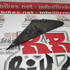 PLÁSTICO INTERIOR CARENADO IZQUIERDO