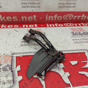 ESTRIBERA TRASERA DERECHA