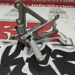 ESTRIBERA DELANTERA DERECHA