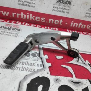 ESTRIBERA TRASERA IZQUIERDA