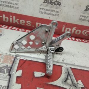 ESTRIBERA DELANTERA DERECHA