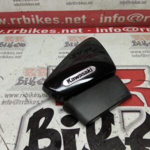 EMBELLECEDOR LATERAL DERECHO