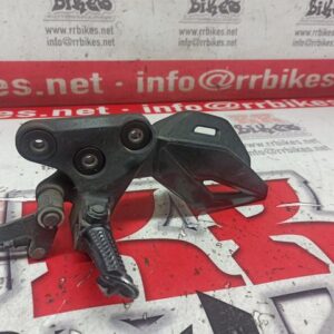 ESTRIBERA DELANTERA IZQUIERDA