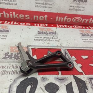 ESTRIBERA TRASERA DERECHA