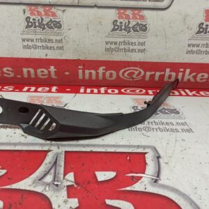 PLASTICO DELANTERO CHASIS DERECHO