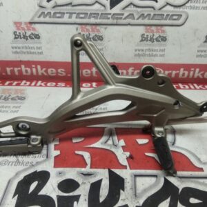 ESTRIBERA DELANTERA DERECHA