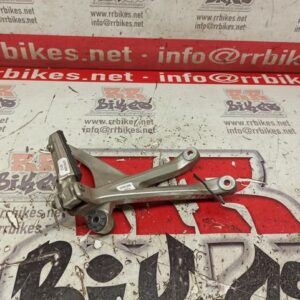 ESTRIBERA TRASERA DERECHA