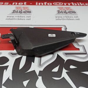 PLASTICO SUBCHASIS IZQUIERDO