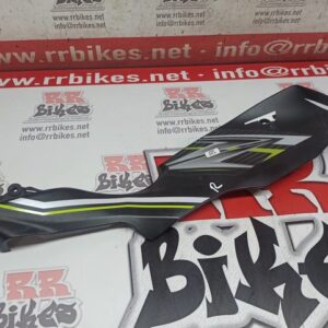 TAPA BAJO DEPOSITO DERECHA