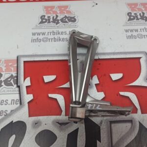 ESTRIBERA TRASERA IZQUIERDA