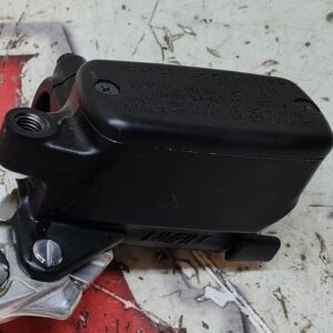 BOMBA DE FRENO DELANTERA HONDA NX500 2024